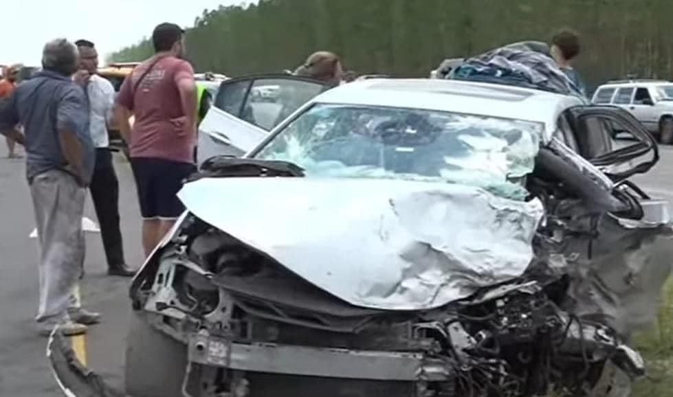 Una familia de Villa Gesell sufrió un fatal accidente cuando viajaban a  Paraguay a ver a Racing - Ayacucho al Día